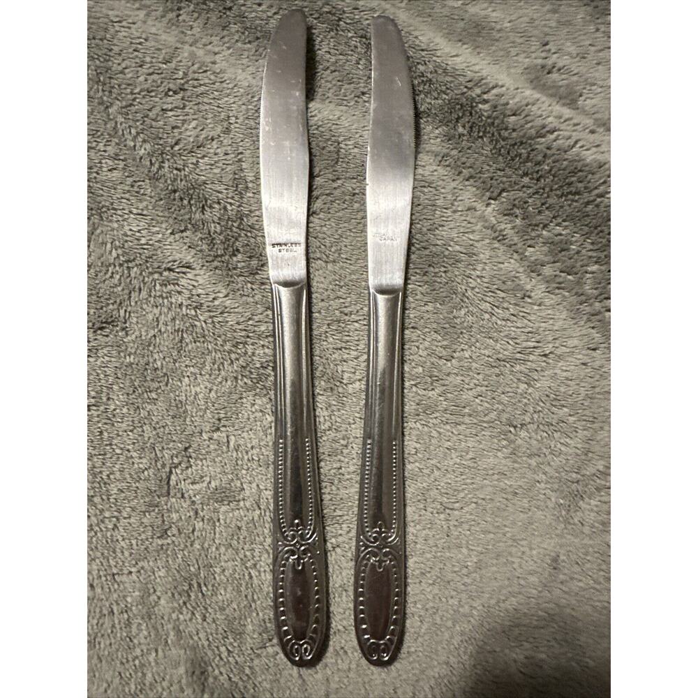 2 UTICA CUTCO Co Dinner Knife Solid Fleur Embossed 8 1/4 inches JAPAN Vintage